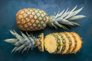 fruit voor paarden ananas